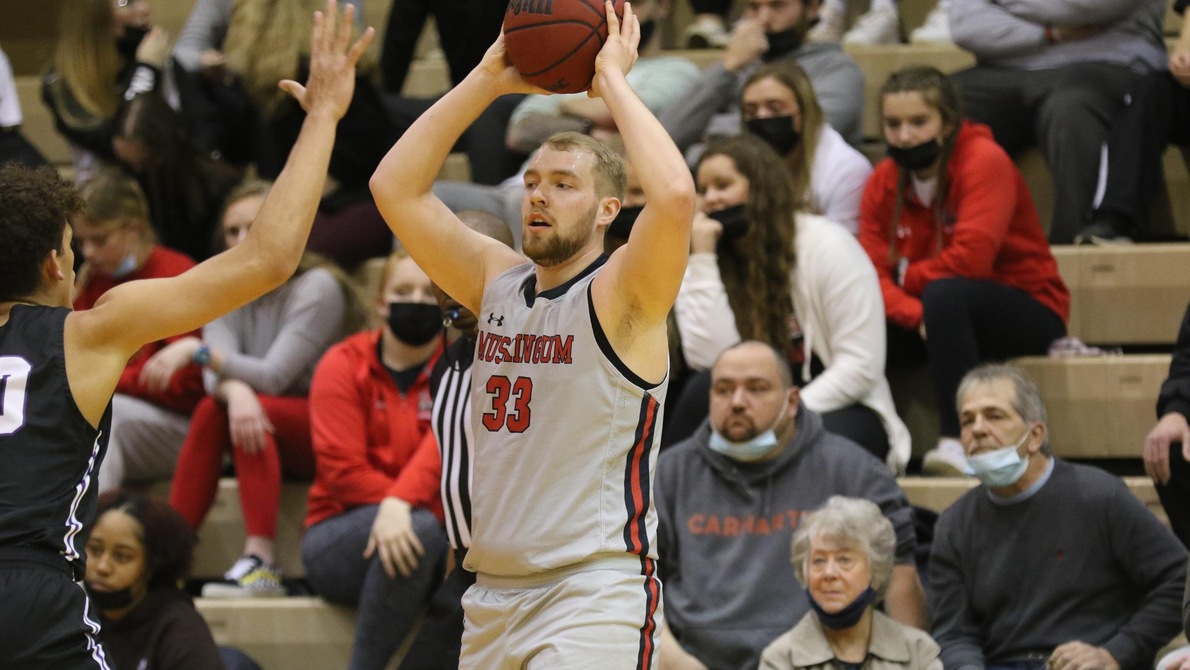 Men’s Basketball falls in overtime to Ohio Northern