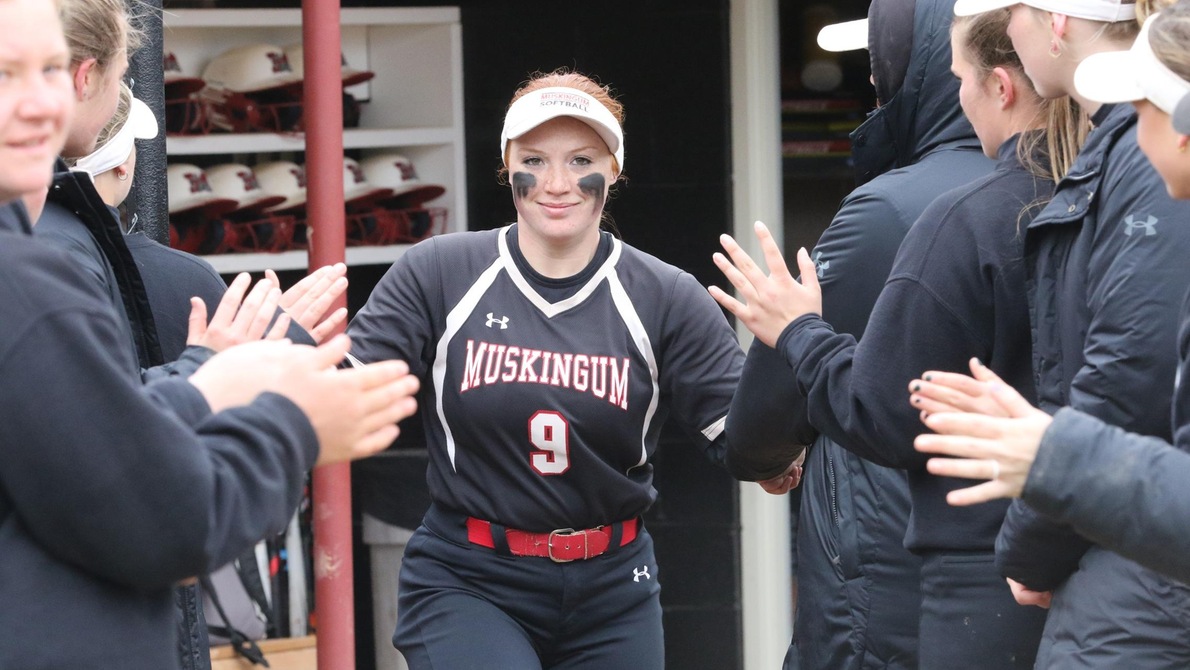 Softball posts 1-1 record against Wooster and 7th-ranked Case Western