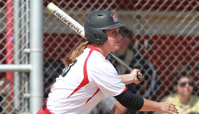 Softball sweeps Wilmington in conference opener