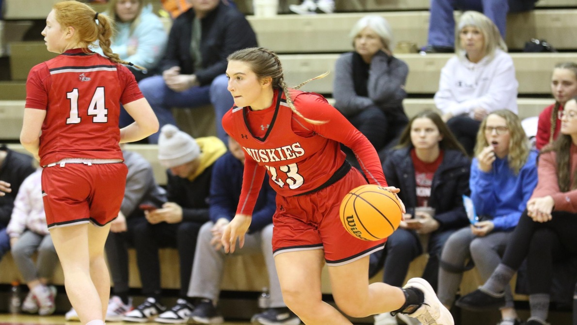 Women's Basketball Handles Wilmington on the Road