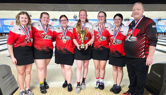 Women's Bowling Claims 2024 Collegiate Club National Championship