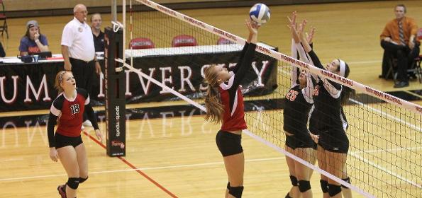 Volleyball goes 3-1 at Wooster Invite