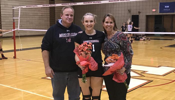 Hunt's career game lifts Volleyball past Wilmington on Senior Night