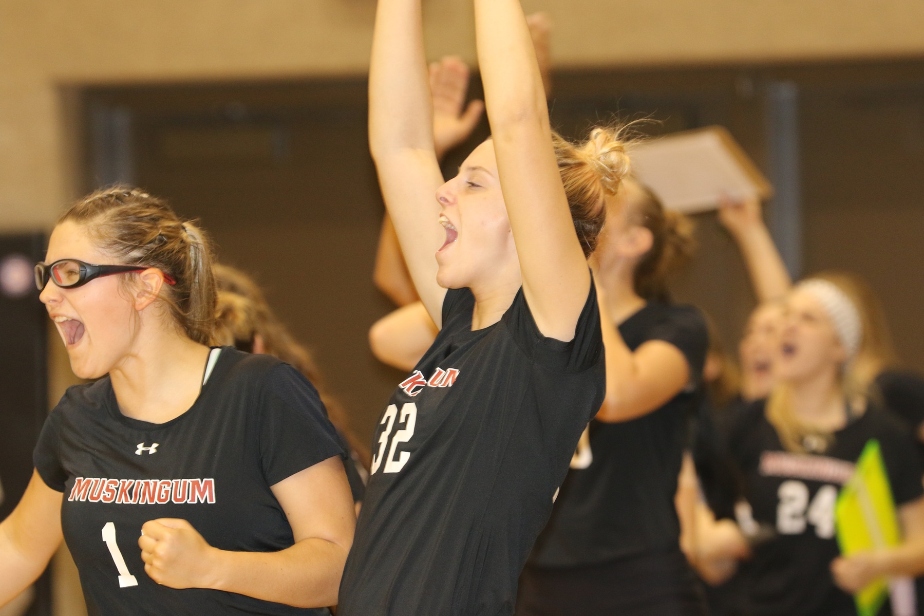 Volleyball Extends Win Streak to Four After Defeating Capital