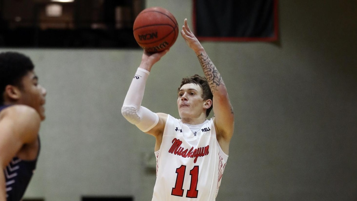Men's Basketball upends Mount Union to advance to OAC Tournament Final Four