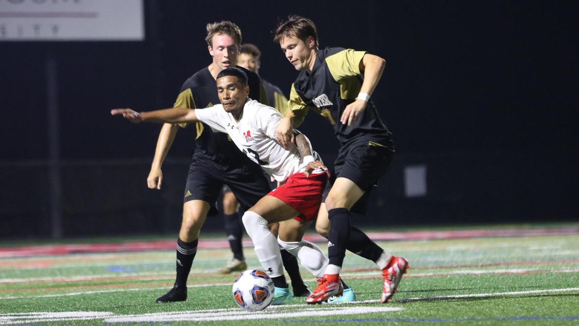 Men’s soccer drops physical battle with Wooster