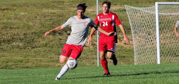 Men's soccer stands strong against 2nd-ranked Kenyon
