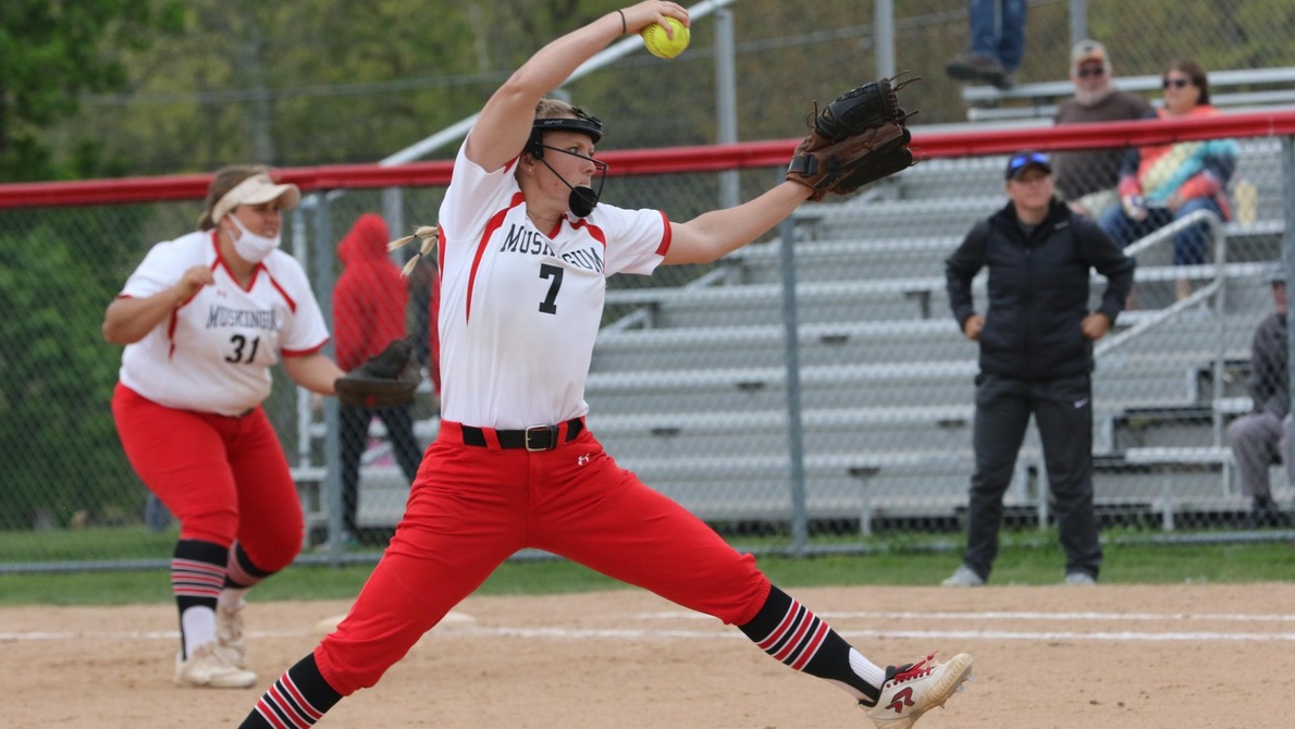 Softball earns 21st conference win with sweep over Marietta