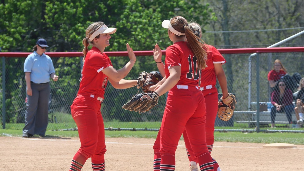 Softball defeats Otterbein to stay alive in OAC Tournament 