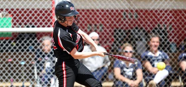 Softball sweeps ONU with a pair of walk-off wins