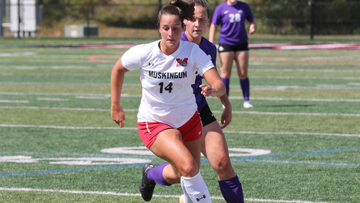 Women's Soccer dominates Hiram to continue win streak