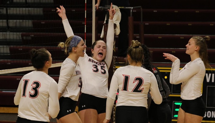 Volleyball beats Wittenberg in opening round of NCAA Tournament