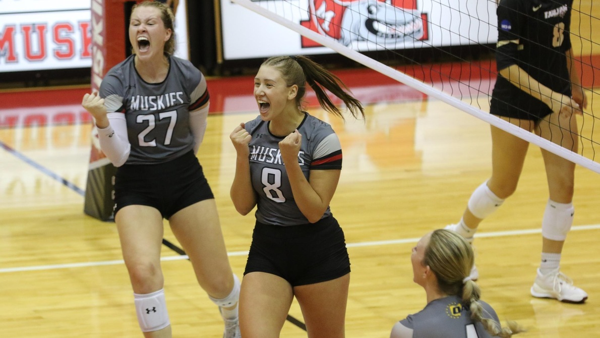 Volleyball spikes Earlham in game four of the Muskingum Invitational