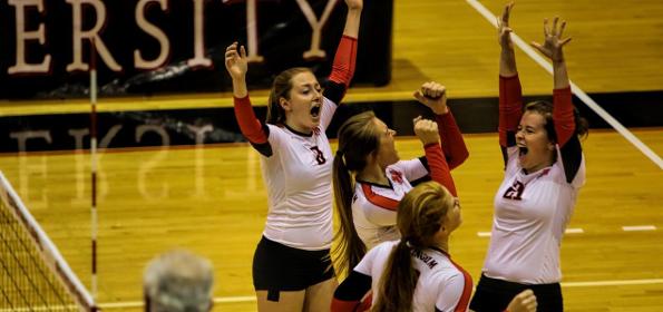 Volleyball notches big OAC win against Mount Union